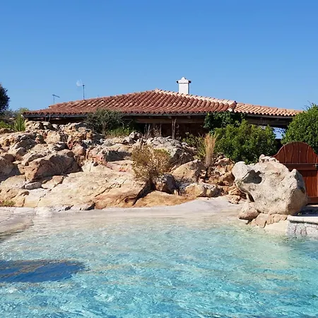 Con Piscina Vista Mare By Budoniaffitti *