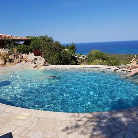 Con Piscina Vista Mare By Budoniaffitti *