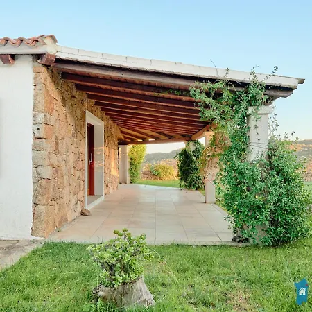 Con Piscina Vista Mare By Budoniaffitti Villa